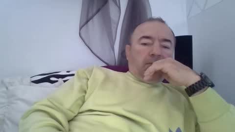 Snapshot of gabriel9_2003 chatting on 04/13/26, 08:42 gabriel9_2003 online show from 04/13/26, 08:42