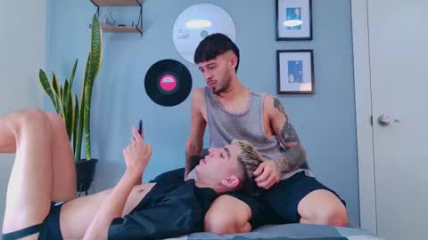 gabriel_and_geronimo online show from 09/12/25, 06:30