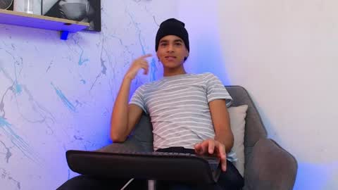 Snapshot of gabriel_maddox chatting on 04/15/26, 01:51 GABRIEL online show from 04/15/26, 01:51