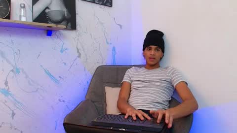 Snapshot of gabriel_maddox chatting on 04/15/26, 07:58 GABRIEL online show from 04/15/26, 07:58