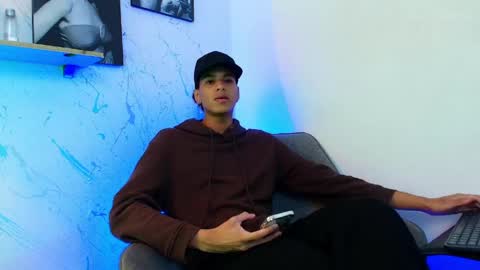 Snapshot of gabriel_maddox chatting on 04/16/26, 02:40 GABRIEL online show from 04/16/26, 02:40