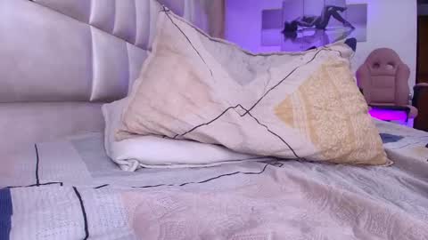 gabriela online show from 09/24/25, 08:12