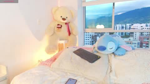 Snapshot of gabrielablake chatting on 04/16/26, 10:56 online show from 04/16/26, 10:56