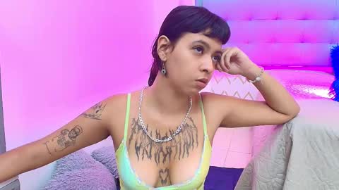Snapshot of gabrielacortez chatting on 09/12/25, 12:27 GABRIELA online show from 09/12/25, 12:27