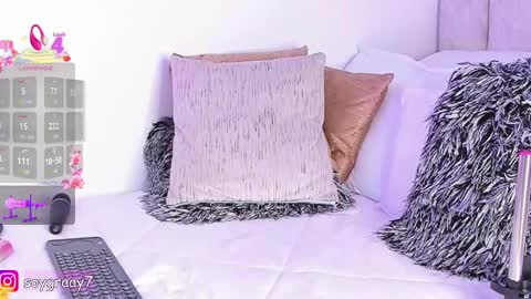 Snapshot of gabrielagray chatting on 03/03/25, 04:03 gabrielagray online show from 03/03/25, 04:03