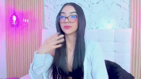 Snapshot of gabrielam_ms chatting on 01/18/25, 05:10 Gabriela Evans MS online show from 01/18/25, 05:10