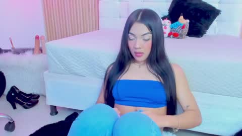 Snapshot of gabrielam_ms chatting on 01/29/25, 09:28 Gabriela Evans MS online show from 01/29/25, 09:28