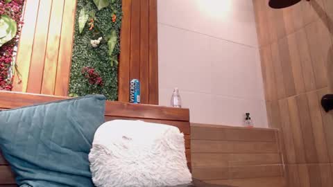 Snapshot of gabriell_ramirez_ chatting on 01/30/25, 06:46 gabriell_ramirez_ online show from 01/30/25, 06:46