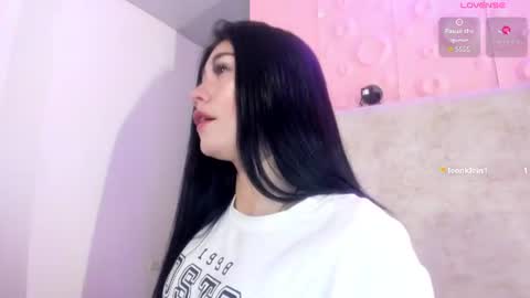 Snapshot of gabriella27_ chatting on 07/08/26, 01:26 gabriella online show from 07/08/26, 01:26