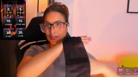 Snapshot of gabriella__tom chatting on 10/23/25, 10:19 Gabriella online show from 10/23/25, 10:19