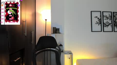 Gabriella online show from 12/22/25, 07:55