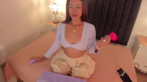 Snapshot of gabriella_ortiz chatting on 11/26/25, 07:26 gabriella ortiz online show from 11/26/25, 07:26