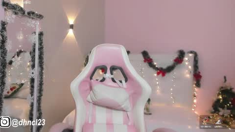 Snapshot of gabriellahoney18 chatting on 12/05/24, 11:18 Gabriella online show from 12/05/24, 11:18