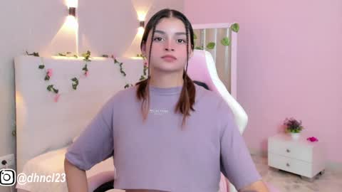 Snapshot of gabriellahoney18 chatting on 01/23/25, 08:45 Gabriella online show from 01/23/25, 08:45