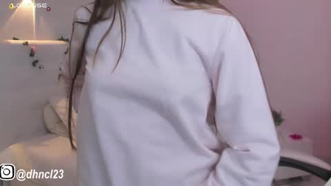 Snapshot of gabriellahoney18 chatting on 02/11/25, 10:18 Gabriella online show from 02/11/25, 10:18