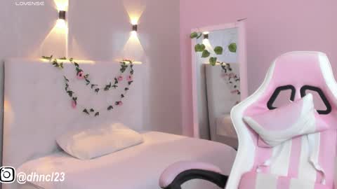 Snapshot of gabriellahoney18 chatting on 03/11/25, 10:09 Gabriella online show from 03/11/25, 10:09