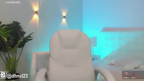 Snapshot of gabriellahoney18 chatting on 09/15/25, 06:08 Gabriella online show from 09/15/25, 06:08