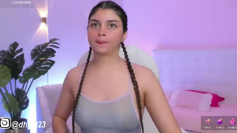 Snapshot of gabriellahoney18 chatting on 09/30/25, 06:57 Gabriella online show from 09/30/25, 06:57