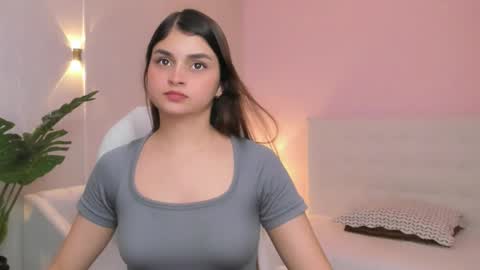 Gabriella online show from 11/25/25, 10:32