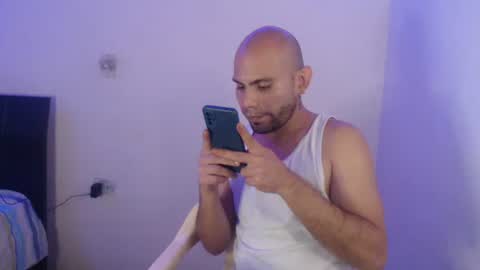 Snapshot of gabrielle_ramirez chatting on 12/31/24, 06:57 Gabriel online show from 12/31/24, 06:57