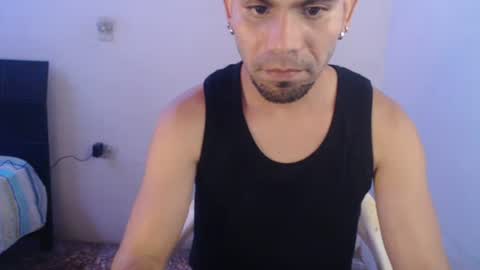 Snapshot of gabrielle_ramirez chatting on 01/03/25, 12:33 Gabriel online show from 01/03/25, 12:33