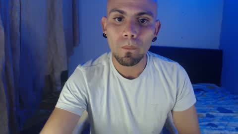 Snapshot of gabrielle_ramirez chatting on 02/15/25, 11:36 Gabriel online show from 02/15/25, 11:36