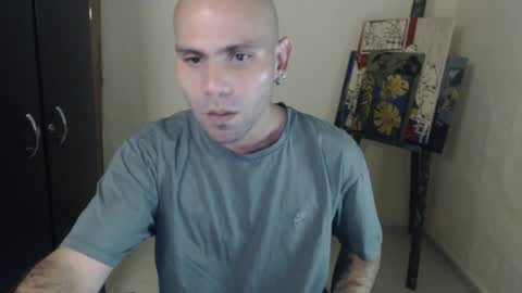 Snapshot of gabrielle_ramirez chatting on 07/31/26, 10:31 Gabriel online show from 07/31/26, 10:31