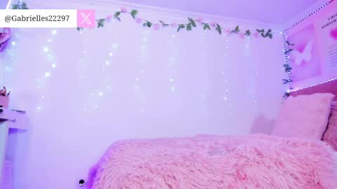   online show from 04/11/26, 09:19