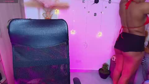 Snapshot of gaby_dams9 chatting on 04/19/26, 01:27 GABY online show from 04/19/26, 01:27