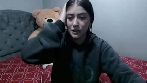 Snapshot of gaby_foz chatting on 03/17/26, 04:17 Gabriela online show from 03/17/26, 04:17