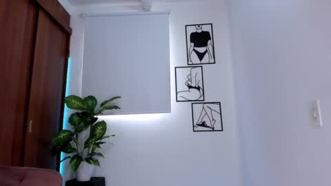 Snapshot of gaby_girl chatting on 02/14/25, 09:53    online show from 02/14/25, 09:53