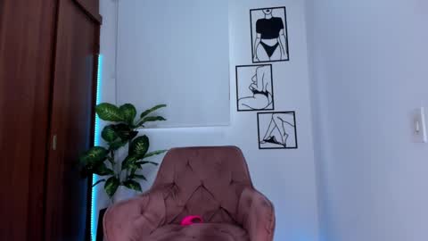 Snapshot of gaby_girl chatting on 02/17/25, 09:08    online show from 02/17/25, 09:08