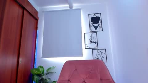 Snapshot of gaby_girl chatting on 09/13/25, 08:52    online show from 09/13/25, 08:52