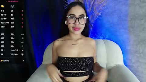 Snapshot of gaby_montiel chatting on 11/08/25, 03:07 online show from 11/08/25, 03:07