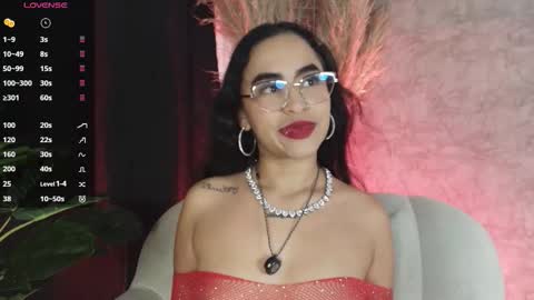 Snapshot of gaby_montiel chatting on 11/26/25, 02:56 online show from 11/26/25, 02:56