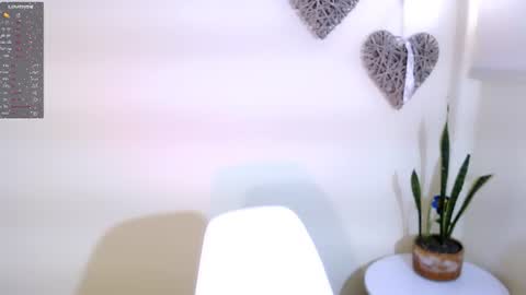 Snapshot of gaby_saikozz chatting on 07/04/26, 08:59 My name is Gabriela.. nice to meet you thumbs up please its very important to me online show from 07/04/26, 08:59