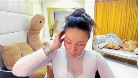 Snapshot of gaby_trent chatting on 12/06/24, 06:39 gabriela online show from 12/06/24, 06:39