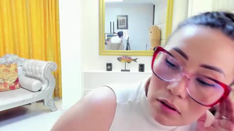 Snapshot of gaby_trent chatting on 12/16/24, 06:16 gabriela online show from 12/16/24, 06:16