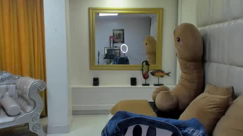 Snapshot of gaby_trent chatting on 01/11/25, 06:33 gabriela online show from 01/11/25, 06:33