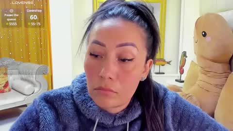 Snapshot of gaby_trent chatting on 01/29/25, 04:52 gabriela online show from 01/29/25, 04:52