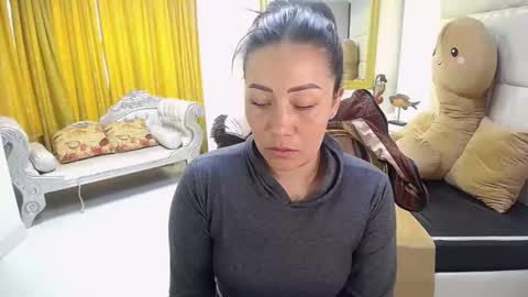 Snapshot of gaby_trent chatting on 02/12/25, 06:30 gabriela online show from 02/12/25, 06:30