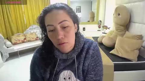 Snapshot of gaby_trent chatting on 02/13/25, 02:20 gabriela online show from 02/13/25, 02:20