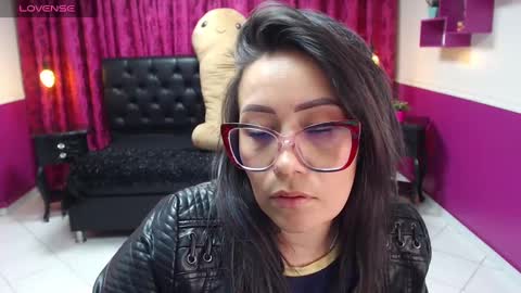 Snapshot of gaby_trent chatting on 02/14/25, 08:59 gabriela online show from 02/14/25, 08:59