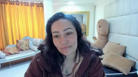 Snapshot of gaby_trent chatting on 03/08/25, 01:47 gabriela online show from 03/08/25, 01:47