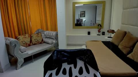 Snapshot of gaby_trent chatting on 09/29/25, 02:11 gabriela online show from 09/29/25, 02:11