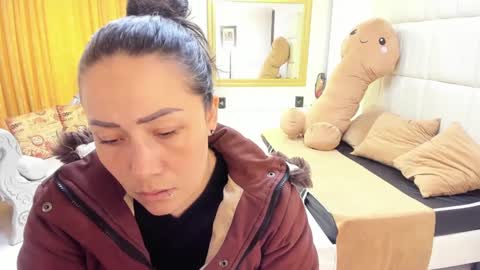 Snapshot of gaby_trent chatting on 10/14/25, 02:07 gabriela online show from 10/14/25, 02:07