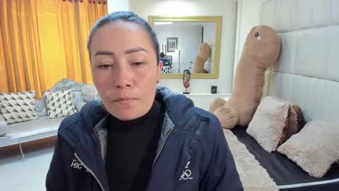 Snapshot of gaby_trent chatting on 11/05/25, 02:17 gabriela online show from 11/05/25, 02:17