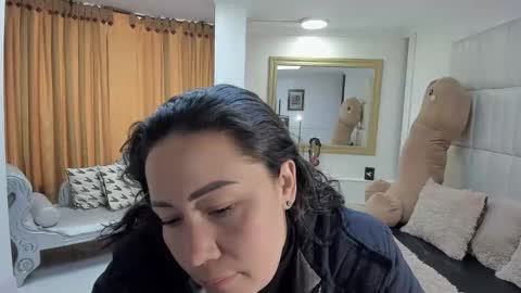 Snapshot of gaby_trent chatting on 12/19/25, 02:24 gabriela online show from 12/19/25, 02:24