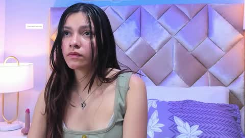 Snapshot of gabyevans4 chatting on 03/31/26, 12:16 GabyEvans online show from 03/31/26, 12:16