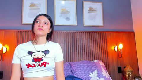 Snapshot of gabyevans4 chatting on 04/07/26, 12:05 GabyEvans online show from 04/07/26, 12:05